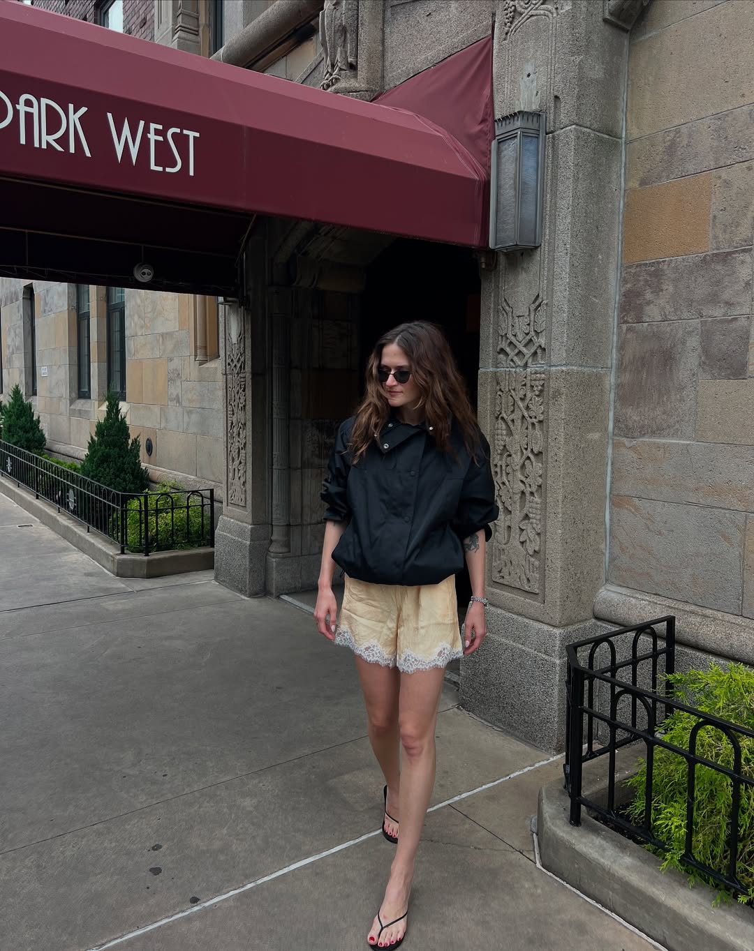 Что носить в жару: 6 стильных идей для лета 2025